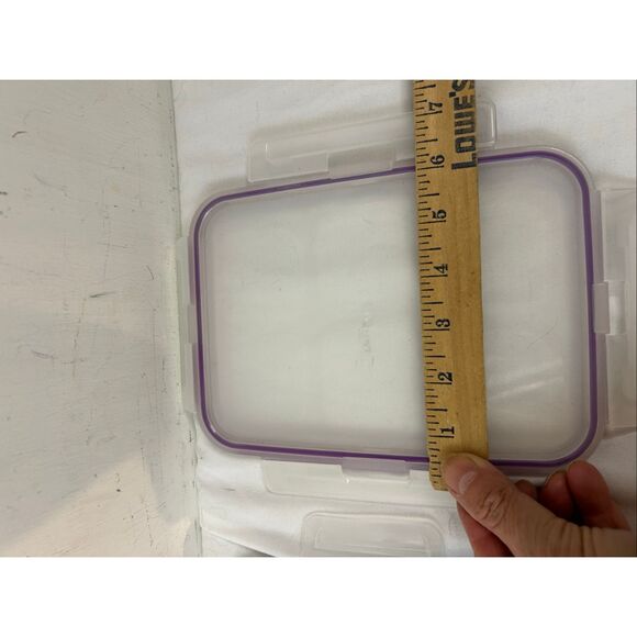 2 Snapware 8"x6" rectangle purple and 6x6" square - Picture 6 of 6